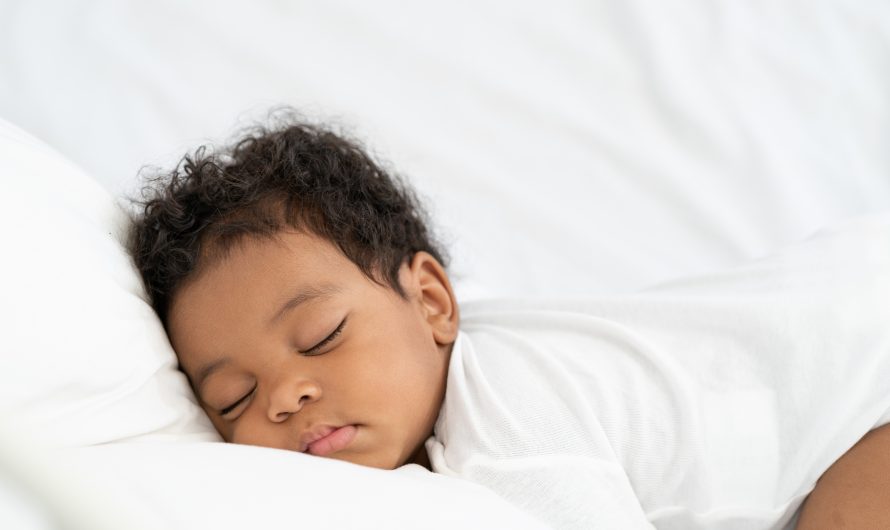 comment savoir si bebe dort profondement